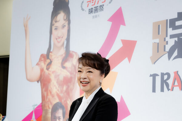 ▲《萬博追踪》翁倩玉看到珍貴影像激動不已。（圖／國家影視聽中心提供）