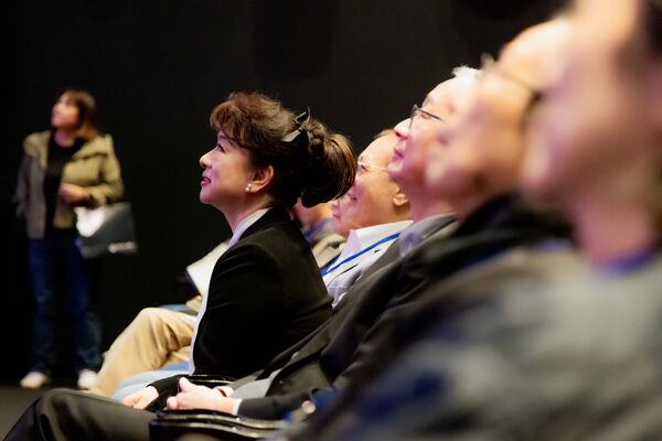 ▲《萬博追踪》翁倩玉看到珍貴影像激動不已。（圖／國家影視聽中心提供）