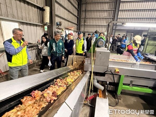桃園廚餘去化處理全國標竿　立委率環境部與農業部考察觀摩