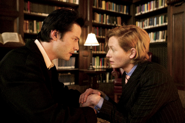 ▲基努李維經典，20週年紀念《康斯坦汀：驅魔神探》4K數位修復版在台重映。（圖／華納提供）