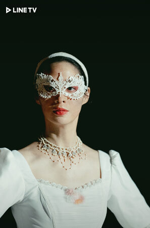 ▲《黑白盒子》莫允雯劇中為了女兒包下一整座遊樂園，替女兒完成心願。（圖／LINE TV提供）