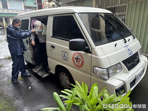 ▲長照3.0新制上路，擴大交通接送服務。（圖／南投縣衛生局提供，下同）