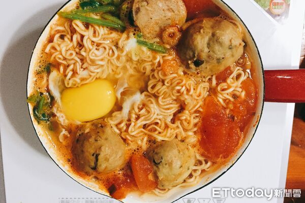 ▲▼泡麵。（圖／記者許力方攝）