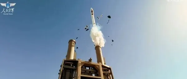 ▲▼大陸首度公開紅旗-20反隱身導彈發射畫面。（圖／翻攝自人民空軍）