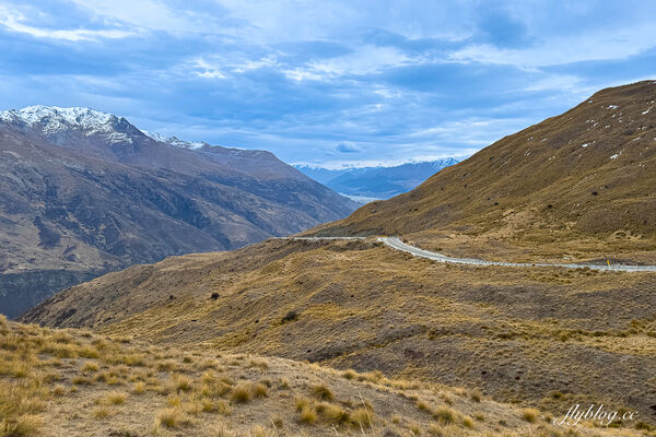 ▲▼紐西蘭南島必拍景點「Crown Range Road Scenic Lookout皇冠山脈公路」，瓦納卡到皇后鎮的絕美公路。（圖／部落客飛天璇提供）
