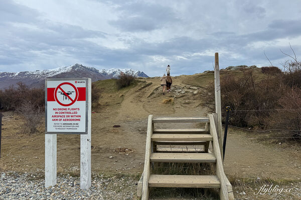 ▲▼紐西蘭南島必拍景點「Crown Range Road Scenic Lookout皇冠山脈公路」，瓦納卡到皇后鎮的絕美公路。（圖／部落客飛天璇提供）