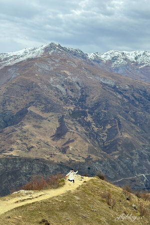 ▲▼紐西蘭南島必拍景點「Crown Range Road Scenic Lookout皇冠山脈公路」，瓦納卡到皇后鎮的絕美公路。（圖／部落客飛天璇提供）