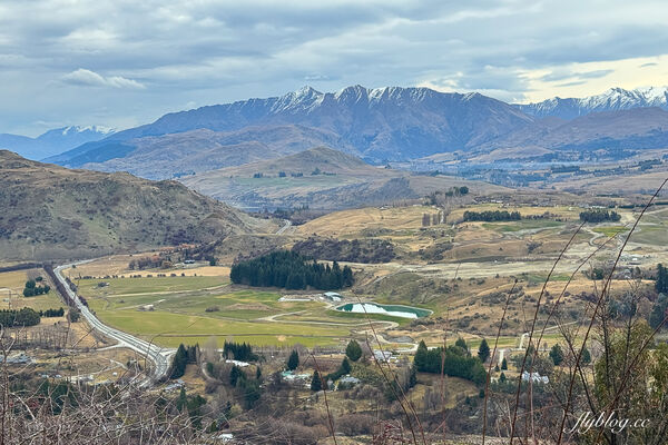 ▲▼紐西蘭南島必拍景點「Crown Range Road Scenic Lookout皇冠山脈公路」，瓦納卡到皇后鎮的絕美公路。（圖／部落客飛天璇提供）