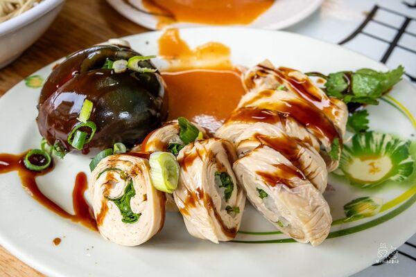 ▲▼宜蘭近50年美食推薦「火生餛飩麵店」。（圖／部落客陳小可提供）