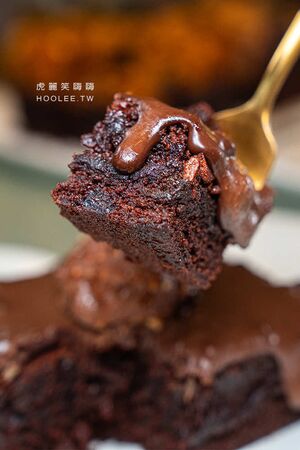 ▲▼高雄方塊布朗尼專門店「兔仔花甜點」，超過10種口味選擇！（圖／部落客虎麗提供）