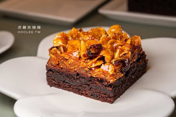 ▲▼高雄方塊布朗尼專門店「兔仔花甜點」，超過10種口味選擇！（圖／部落客虎麗提供）