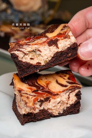 ▲▼高雄方塊布朗尼專門店「兔仔花甜點」，超過10種口味選擇！（圖／部落客虎麗提供）