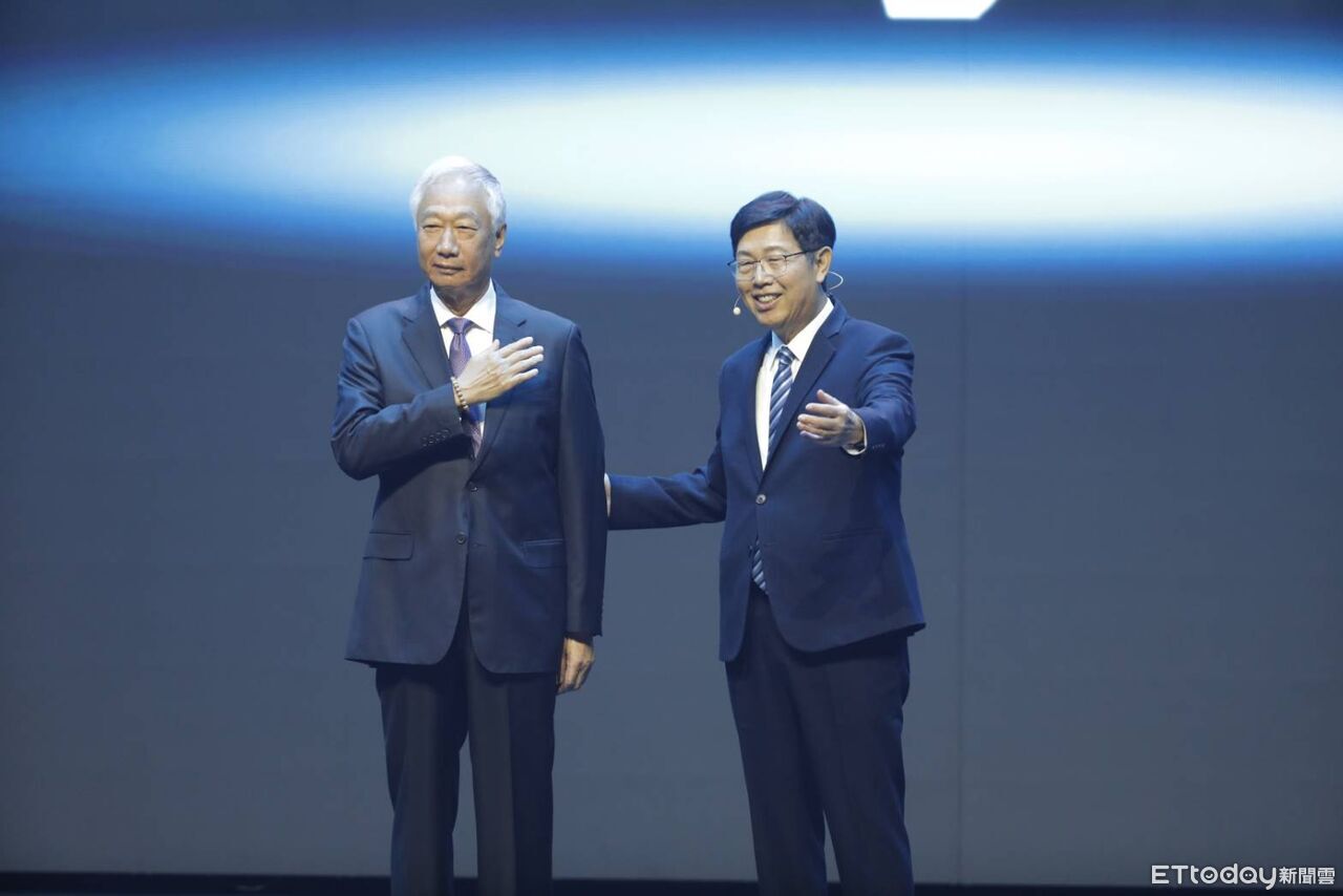 郭台銘滿頭白髮站台　劉揚偉：沒有郭董就沒有鴻海