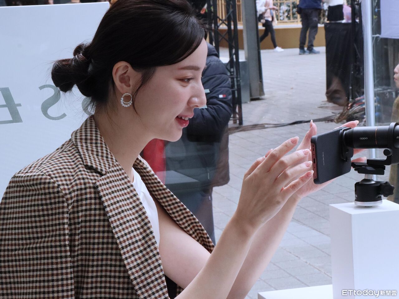 ▲▼    OPPO FINDX9,X9Pro 。（圖／記者蘇晟彥攝）