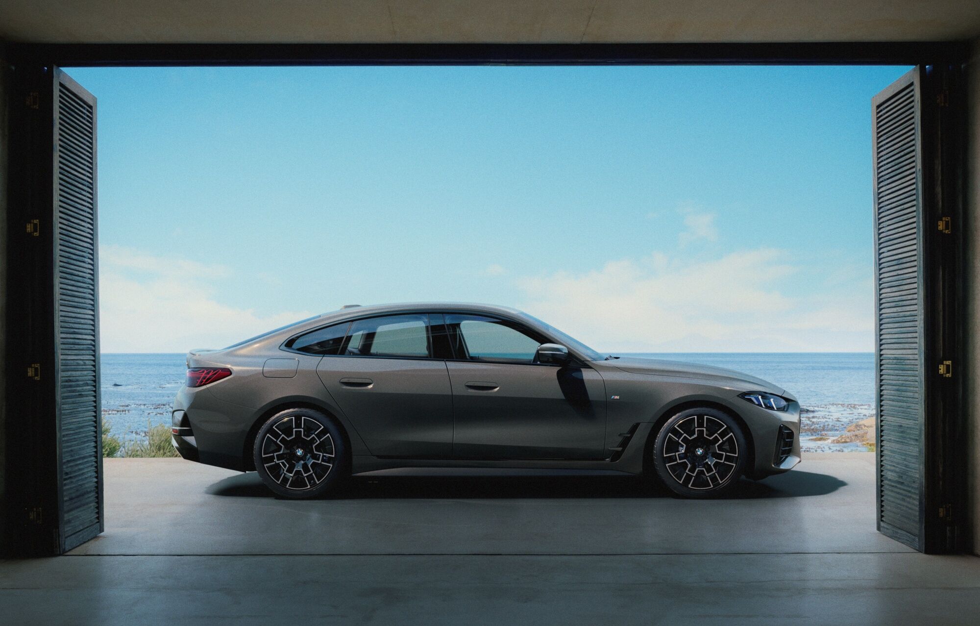 ▲BMW i4台灣推出新年式，雙車型都漲價。（圖／翻攝自BMW）