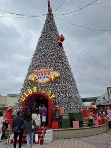 華泰名品城10週年　陳炯福：創造歡樂所在成就企業價值