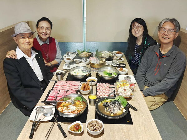 ▲▼宜蘭羅東半自助火鍋吃到飽「和口田鍋物」，主食配菜飲料冰品任享用。（圖／部落客WISELY提供）