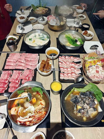 ▲▼宜蘭羅東半自助火鍋吃到飽「和口田鍋物」，主食配菜飲料冰品任享用。（圖／部落客WISELY提供）