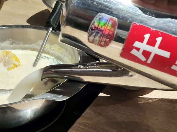 ▲▼宜蘭羅東半自助火鍋吃到飽「和口田鍋物」，主食配菜飲料冰品任享用。（圖／部落客WISELY提供）