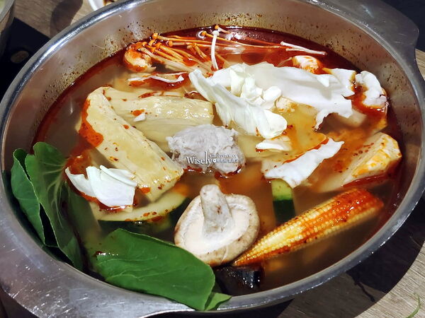 ▲▼宜蘭羅東半自助火鍋吃到飽「和口田鍋物」，主食配菜飲料冰品任享用。（圖／部落客WISELY提供）