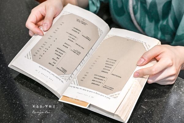 ▲▼內湖瑞光路不限時推薦！超美歐洲教堂圖書館咖啡廳「Moooon River Cafe&Books」。（圖／部落客周花花提供）