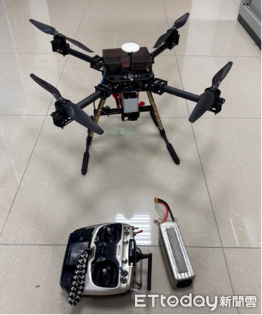 ▲▼             花蓮監獄受刑人竟找獄外友人，操控無人機以空投方式運送洋酒與檳榔。（圖／記者王兆麟翻攝，下同）