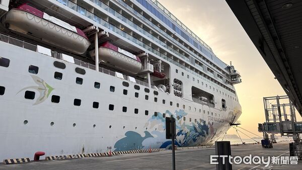 ▲▼麗星郵輪探索星號。（圖／記者賴文萱攝）