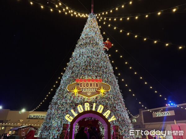 ▲桃園「華泰聖誕村」今（21日）點燈開村。（圖／記者彭懷玉攝）