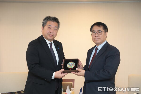 ▲滋賀縣議會訪團拜會台南市政府，雙方就觀光與人才交流深入討論。（記者林東良翻攝，下同）