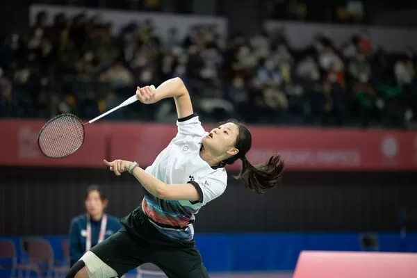 ▲羽球選手沈彥汝以堅強意志力克服腿部傷勢，進軍冠軍戰，為我國拿下一面銀牌、羽球選手沈彥汝在場上以冷靜著稱，難得吶喊展現拚戰決心。（圖／運動部提供）