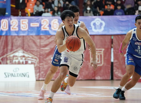 ▲UBA政大宋昕澔、健行科大潘偉傑。（圖／大專體總提供）