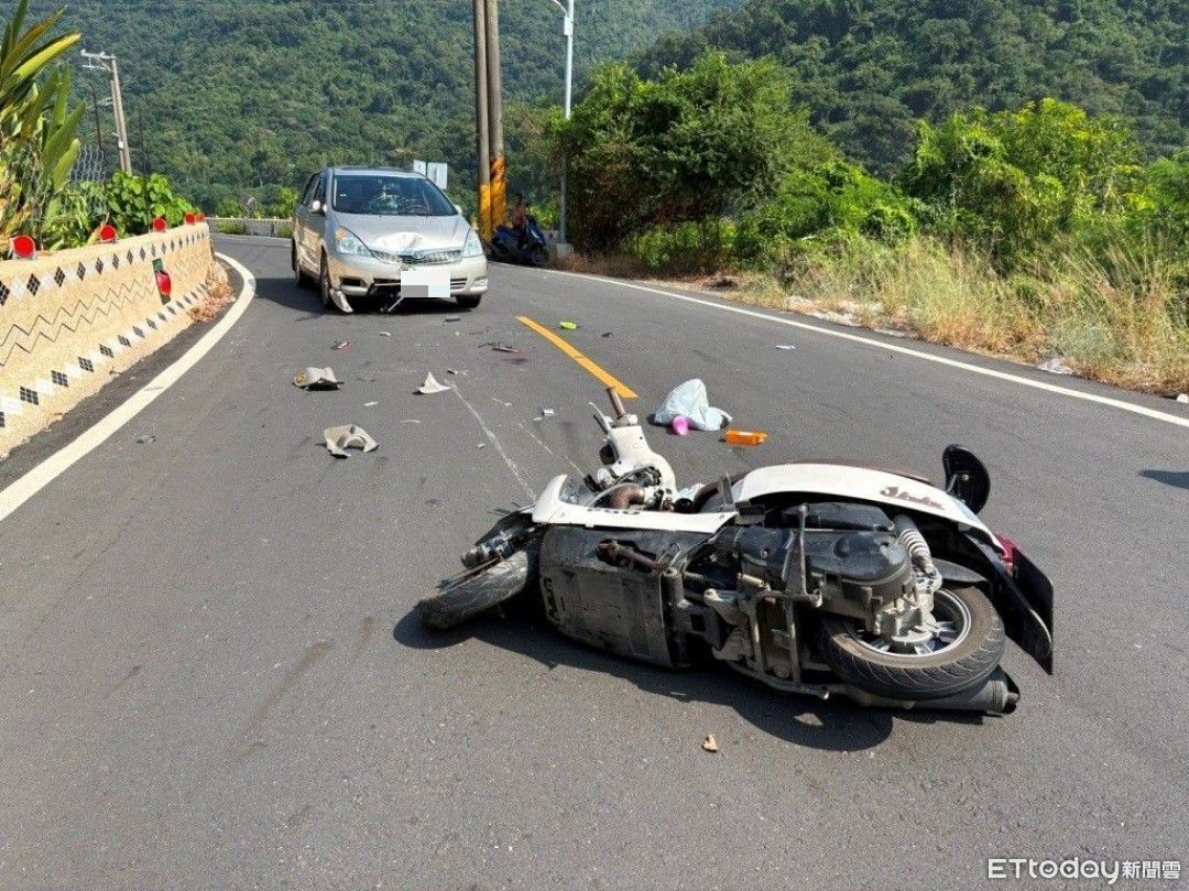 屏東無照騎士對撞自小客車 兩傷送醫無照+未戴安全帽再開單