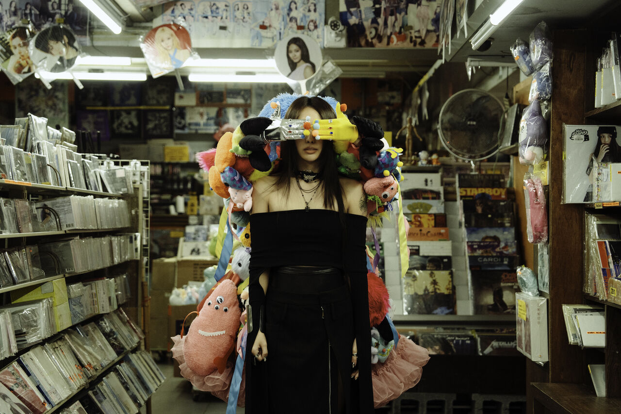 ▲▼李芷婷〈燒成灰燼〉。（圖／華納提供）