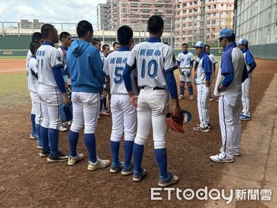 黑豹旗／大溪連兩年進8強！雙投合力完封　教頭許願室內練習場