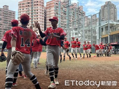 黑豹旗／台東體中睽違4年再闖8強！曾睿豪滿壘拆彈滅火