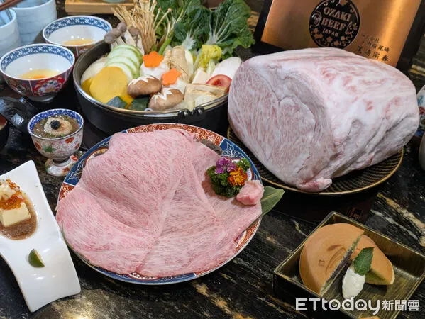 ▲橋山·壽喜燒。（圖／記者黃士原攝）