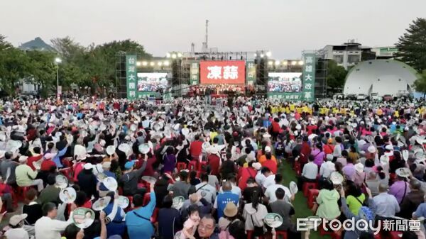 ▲▼民進黨高雄市長初選參選人林岱樺於旗山公共體育場舉辦造勢會。（圖／記者許宥孺翻攝）