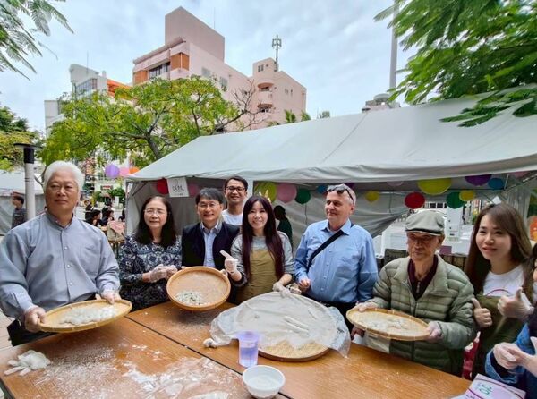 ▲▼ 沖繩「台灣祭」。（圖／嘉義縣農會提供）
