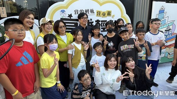 ▲▼高雄市長陳其邁今下午出席活動，回應提告陳菁徽抹黑指控。（圖／記者吳世龍攝，下同）