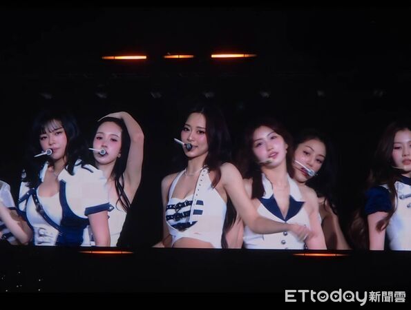 ▲▼TWICE高雄演唱會day1。（圖／讀者提供）