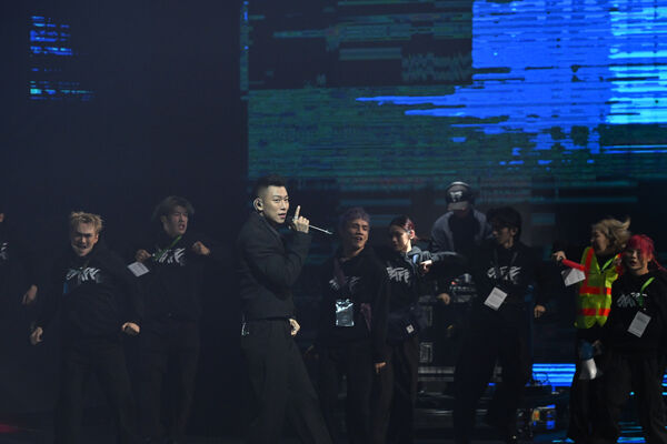 金馬獎／開場疑似放送事故！　頑童MJ116開唱「收音大悲劇」