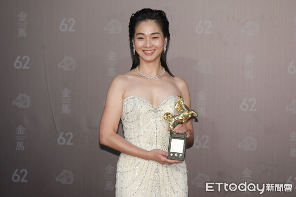 ▲▼ 金馬62頒獎典禮 後臺得獎感言-最佳女配角-陳雪甄-人生海海。（圖／記者黃克翔攝）
