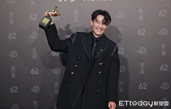 ▲▼金馬62頒獎典禮 後臺得獎感言最佳男主角-張震。（圖／記者周宸亘攝）