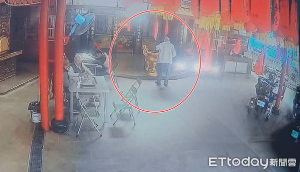 ▲▼基隆宮廟萬安堂氣爆，老翁臟器外露搶救中。（圖／記者郭世賢翻攝）