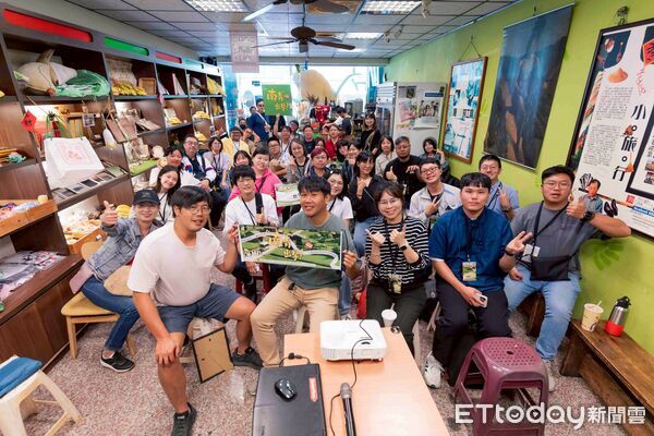 ▲「南青出擊」交流活動，三地青年委員分享地方行動經驗，在台南展開跨域對話。（記者林東良翻攝，下同）