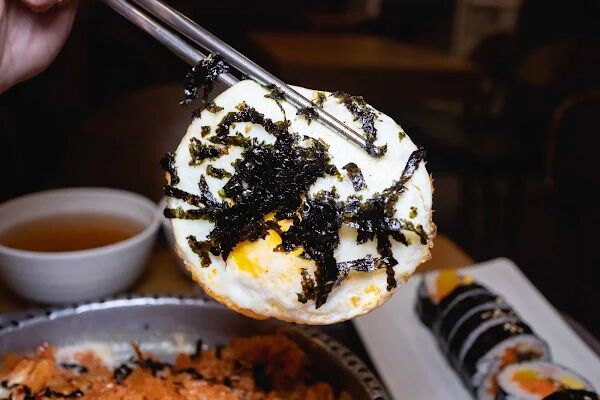 ▲▼金家紫菜包飯明洞站店。（圖／部落客美熊提供）