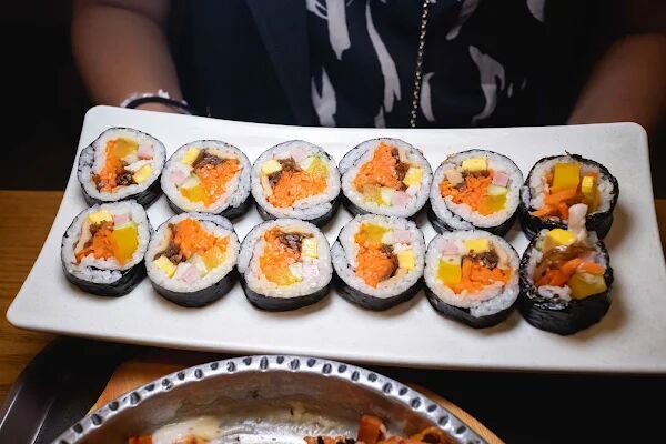 ▲▼金家紫菜包飯明洞站店。（圖／部落客美熊提供）