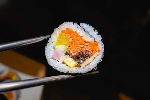 ▲▼金家紫菜包飯明洞站店。（圖／部落客美熊提供）