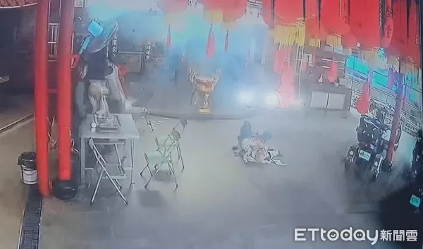 ▲▼基隆宮廟萬安堂氣爆，老翁臟器外露搶救中。（圖／記者郭世賢翻攝）