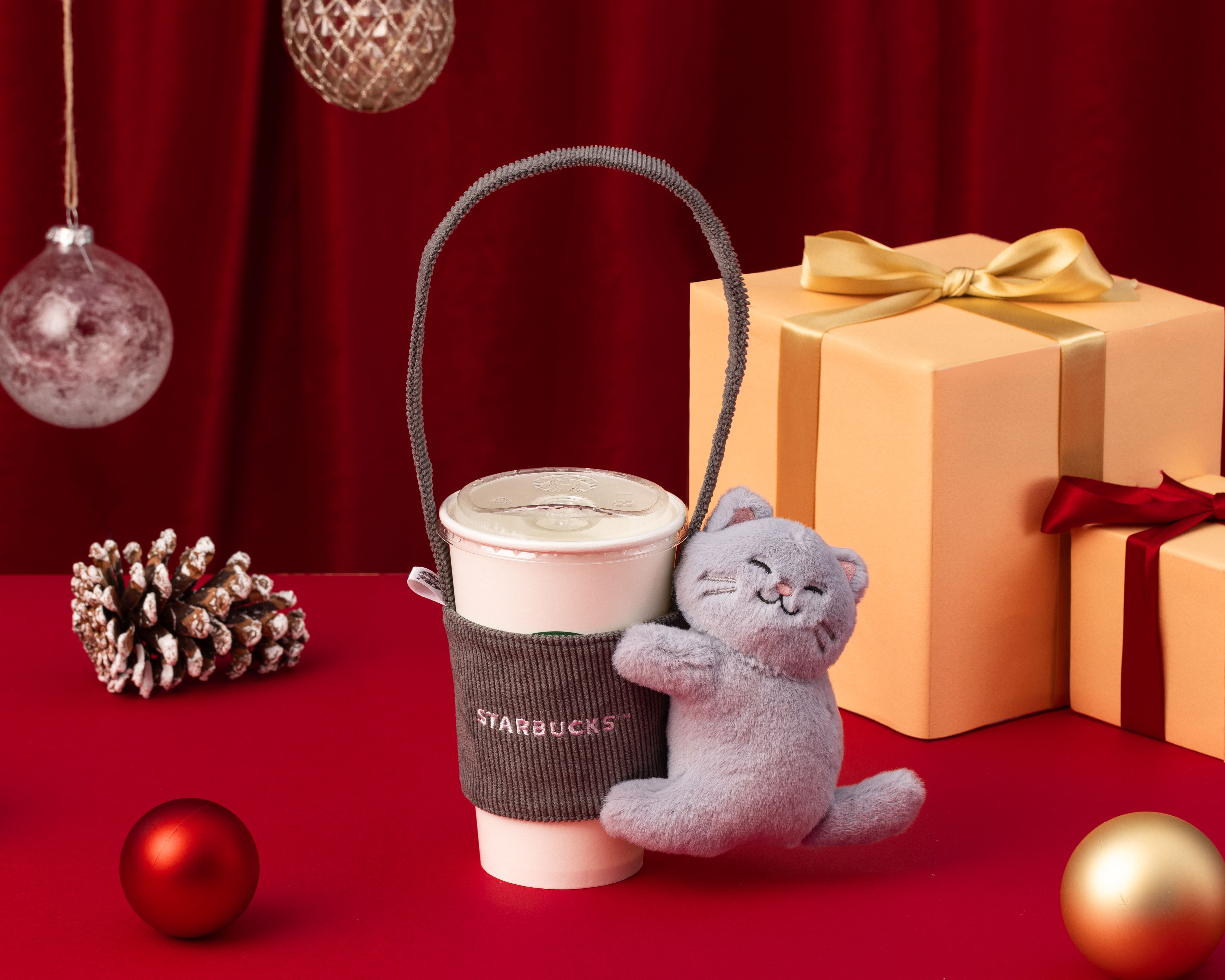▲星巴克耶誕療癒單品。（圖／品牌提供）